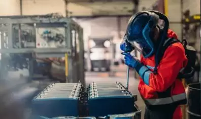 Employee Veolia industry
