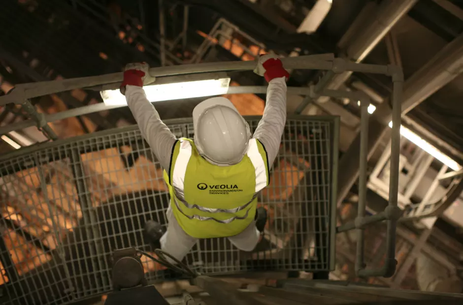 Veolia Employee Near Middle East 