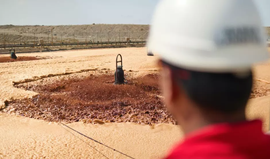 Veolia Employee air pollution management