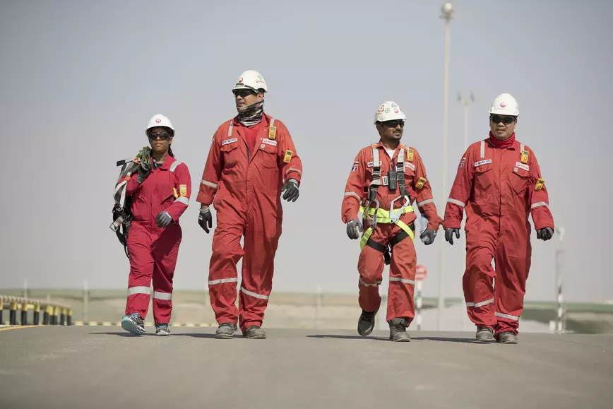 Veolia employees team resourcing the world
