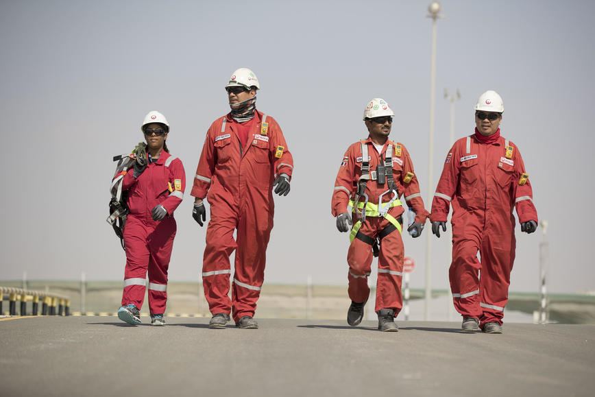 Veolia employees team resourcing the world